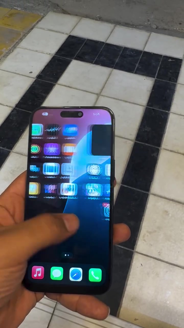 اسلام عليكم 15pro max
عربي ماستر AAA
بطاريه 91 
مستبدل شاشه نوعيه جيده  +ضهر  مفطور
الجهاز مفتوح تخطي simمتوقف 
السعر 250قفل 
لاتعامل ابد عنوان بابل القاسم
اتصال فقط ***********
