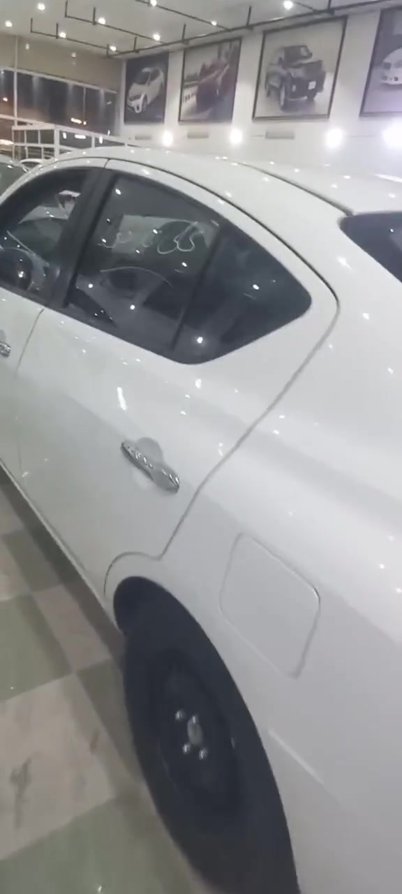 سلام عليكم  نيسان سني هندي موديل 24  مكفولة من جكت البره سياره بحالت شركة العنوان بابل المسيب  سعر 125  وبيه مجال ***********
