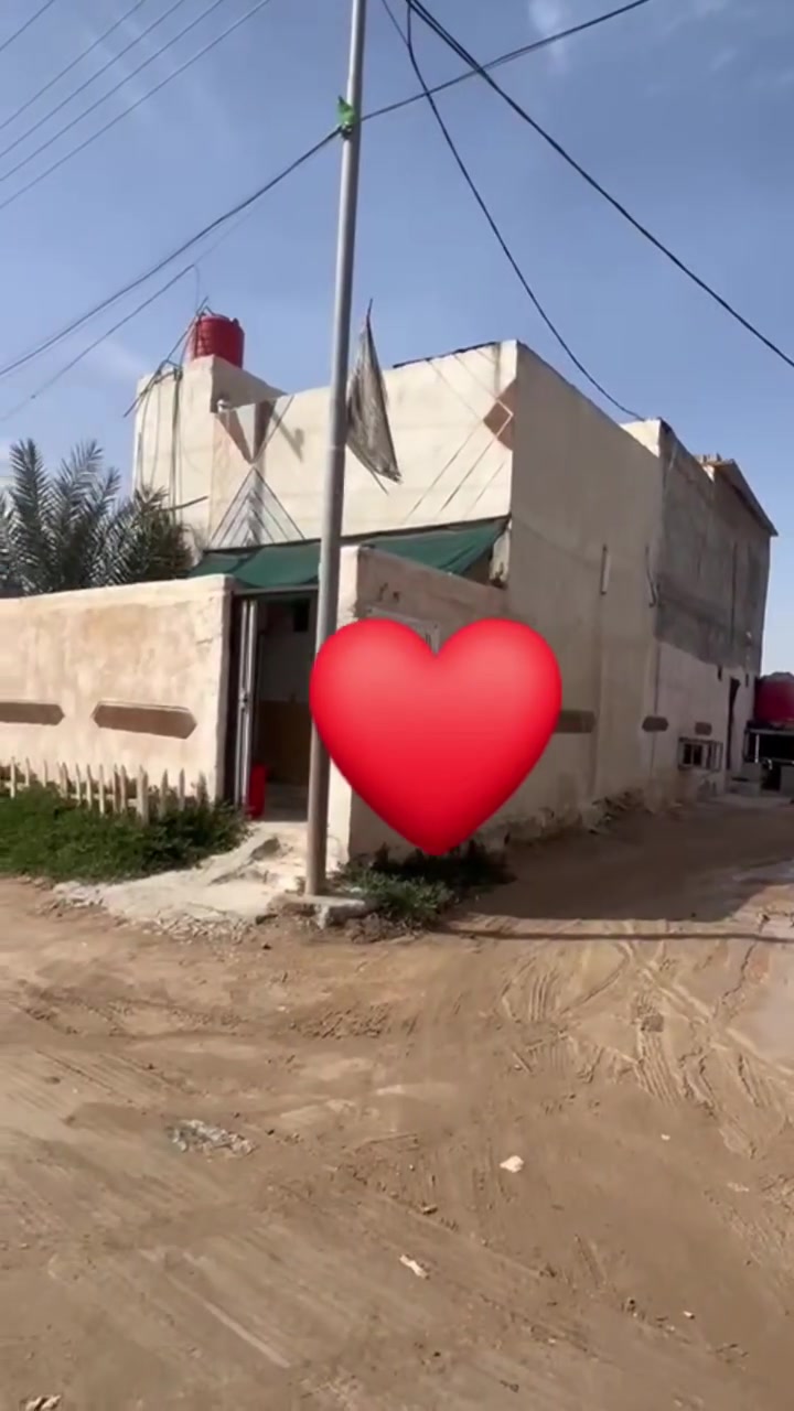 سلام عليكم 
ابيت لبيع120متر  سعر لبيت 60قبل لتفاوض سند 25 
الجيزره  شارع زين العابدين  
قريب علا الربع سايدات 
يحتوي لبيت علا ديوان _ستقبال كبير 
غرف نوم ثنين فوك _وحده اجوه 
مطبخ _حمام توليت  لستفسار كثر تصال علا هااذ رقم ***********
