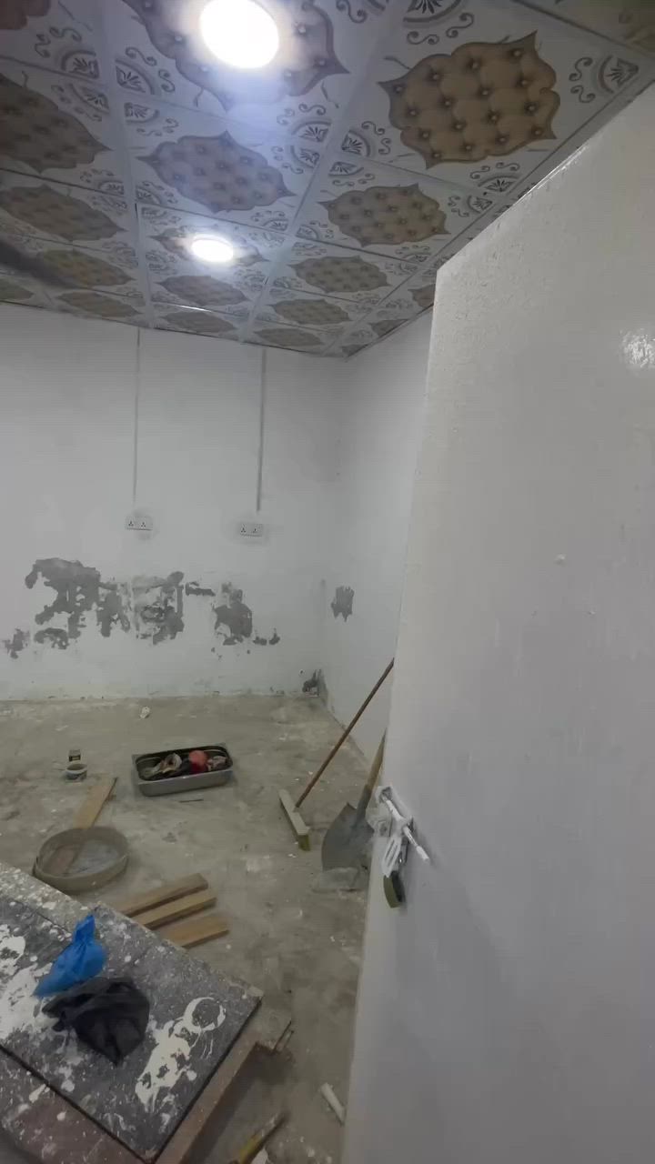 سلام عليكم بيت لبيع يم شارع ابو نزار بيت كامل كهراباء ماء كل جديد عوزه شغلات صبغ وطرمه صب المساحه 220  طابو   زراعي سند 25

الاستفسار عله الرقم ‭***********‬
