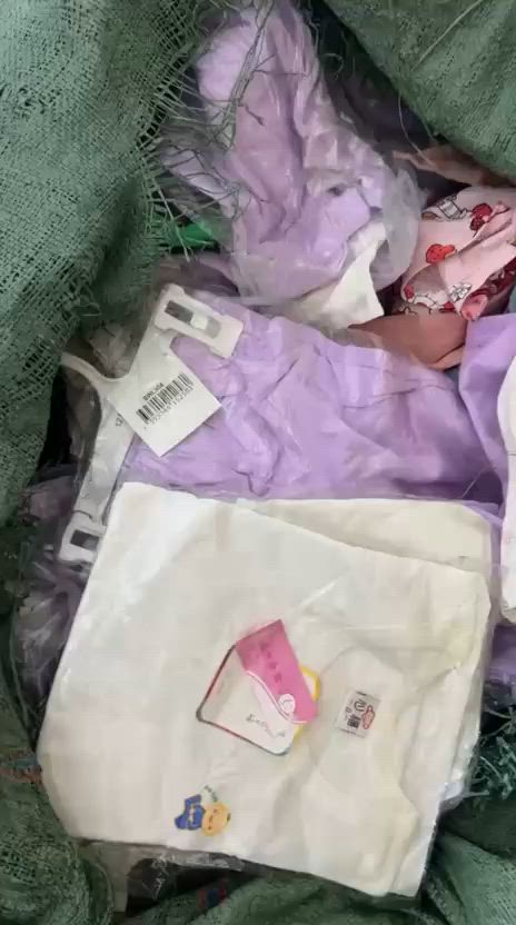 ملابس اطفال بيبي ومحير+نسائية للبيع شلعة وحده بسعر مناسب يطلعن بالالف قطعة


**إذا كنت صاحب هذا الإعلان وتريد حذفه لأي سبب، رجاءا أرسل رسالة إلى الدعم الفني**