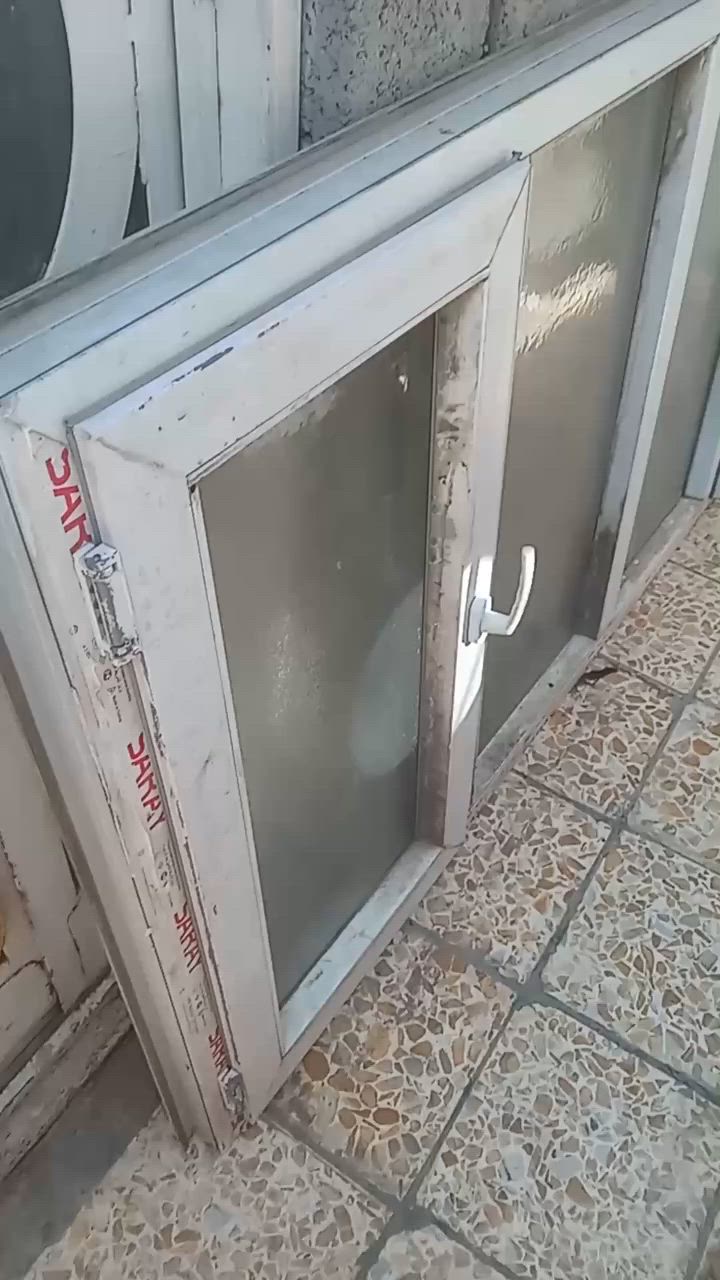 مستعجل علا بيعتهن قيم وخذ باب وشباك زعفرانيه ***********
