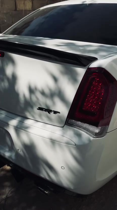 Chrysler r/t 5700 gold edition 
٢٠١٧ مرمزه ٢٠٢٣ 
كملت معاملتها بعد نزول القرار 
السياره اعلى مواصفات 
رادار امامي وجانبي وخلفي
حساسات امامي وخلفي
تدفئة وتبريد مقاعد اماميه وستيرن
وتدفئة مقاعد خلفية
برده خلفية 
خزن مقاعد
بانوراما 
عليها برمجة حماية 
شوته موبار 
دبات موبار سود srt 
كاچكان
بيها صبغ ٣ قطعة امامية 
وجاملغ خلفي كلير فقط 
ماشية ١٢٥ الف
السعر ٢٢،٥٠٠ (دفترين و ٢٥ ورقة)وبيها مجال
***********
