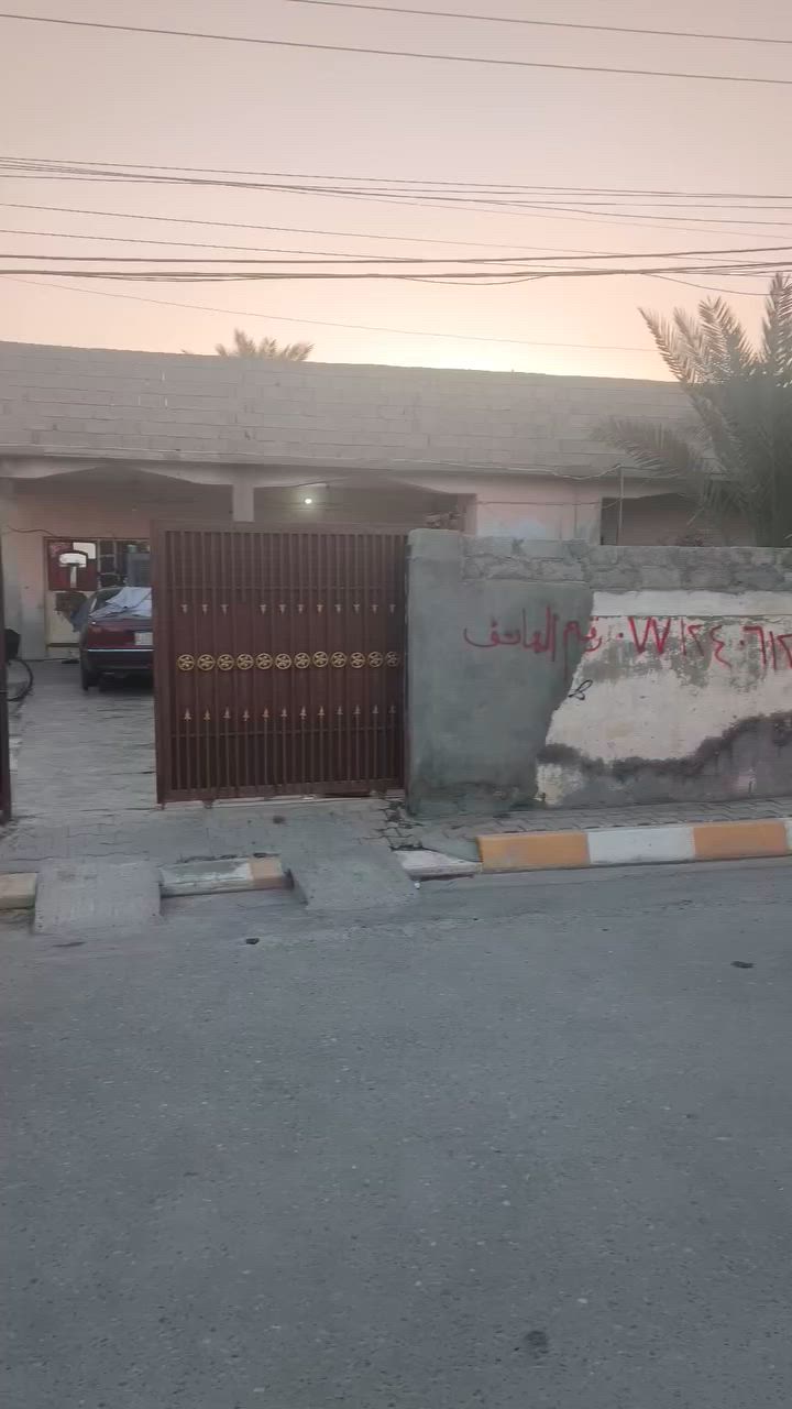 السعر 90مليون وبيه مجال بسيط
السلام عليكم
دار للبيع بيجي حي التأميم قريب على معمل الثلج 
المساحه 600م وجه 20م نزال 30م 
استقبال+هول+4غرف نوم+مطبخ+صحيات 
كراج واسع حديقه خارجيه
للاستفسار الاتصال
*********** اتصال+واتساب
*********** اتصال فقط
ليث الدليمي
