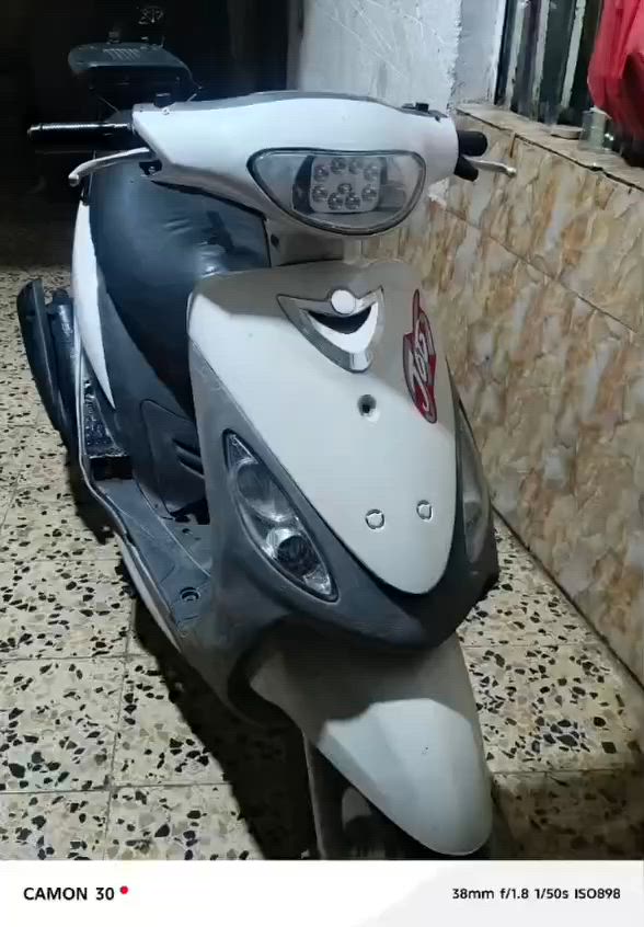 للبيع شغاله مشيهه حلو فقط تحتاج سلف واير عداد وتاير خلفي محرك مفتوح سحب بيهه حلو السعر ٣٥٠ الأصمعي ***********
