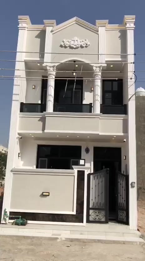 بيت للبيع طي نزال عباس شارع ١٢م مساحة البيت ٧٠م بعدة غير مسكون ***********
