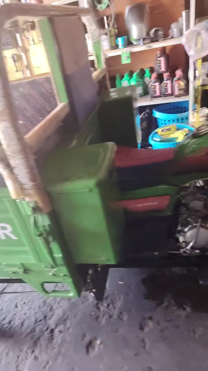 ***********
