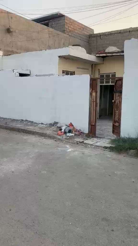 90 متره منطقه بستان سامي الشركه للبيع بيت بيت يحتوي على غرفتين النوم وصحيات تبليط ومجاري وخدمات كامله بيت صب مسلح السعر 18 مليون رقم الهاتف ***********
