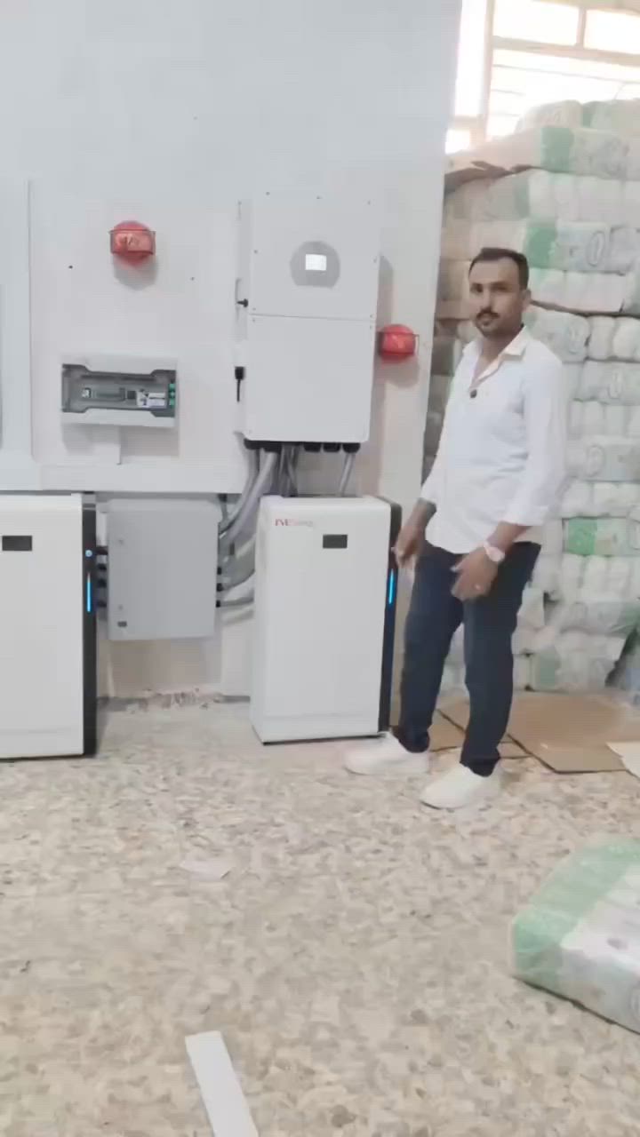 "تعبت من فواتير الكهرباء والمولد؟ وأرهقتك تكاليف الكاز ومصاريف صيانة المولدات المستمرة؟ عوف التعب وشوف وياي هالنظام العملاق.. 75 أمبير نهاراً و30 أمبير ليلاً لعمل مستمر بدون انقطاع!"

​☀️ طاقة مستدامة.. وعمل مستمر دون انقطاع! ☀️

​نجاح جديد يضاف إلى سلسلة أعمال مكتب وادي الرافدين للطاقة الشمسية في محافظة واسط / قضاء العزيزية. تم بفضل الله تجهيز وتشغيل منظومة طاقة شمسية متكاملة لموقع تجاري بمواصفات عالية وكفاءة ممتازة لضمان استمرار العمل بأعلى إنتاجية وبدون توقف.

​📊 مواصفات المنظومة:

​القدرة النهارية: 75 أمبير نهاراً لتغطية الأحمال التجارية بالكامل.

​القدرة الليلية: 30 أمبير ليلاً (اعتماداً على نظام البطاريات الذكي).

​الألواح المستخدمة: 36 لوحاً من شركة LONGi العالمية بقدرة 650 واط للوح الواحد (تكنولوجيا متطورة لضمان أعلى امتصاص للطاقة حتى في الأيام الغائمة).

​نظام خزن متكامل: بطاريات ليتيوم ذات كفاءة وعمر افتراضي طويل لتأمين الطاقة الليلية (30 أمبير).

​💡 استثمارك في الطاقة الشمسية يعني: تخلص تام من فواتير المولدات العالية ومصاريف الكاز، حماية أجهزتك من تذبذب التيار، واستمرار عملك 24 ساعة دون توقف.

​📞 للتواصل والاستفسار (الكادر الهندسي):

​م. ظاهر محسن مانع:

​📱 ***********

​📱 ***********

​م. قتيبة جاسم عبد الأمير:

​📱 ***********

​📱 ***********

​📍 موقعنا:

​واسط - قضاء العزيزية - شارع الخليج - مقابل الوارث2
