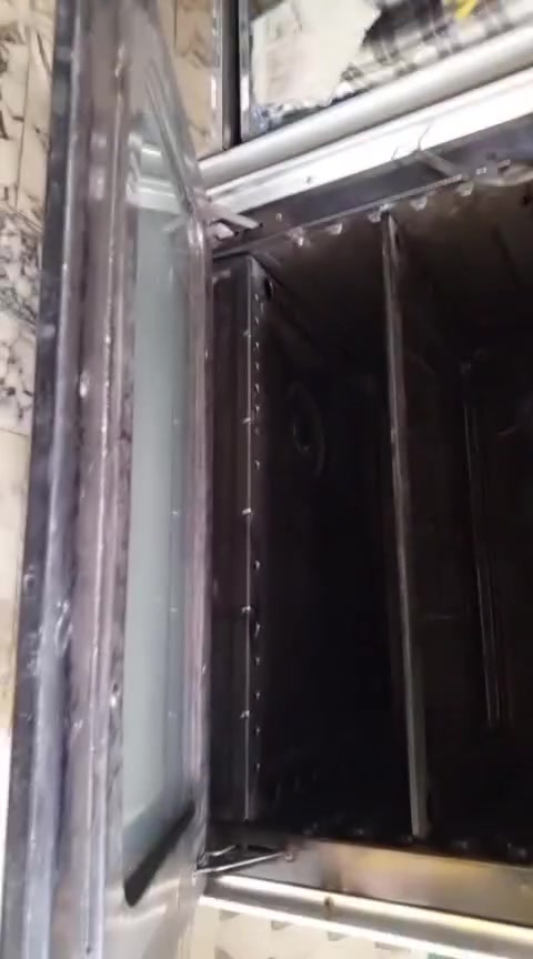 للبيع طباخ قديم شغال ونظيف حجم كبير مابيه اي عطل. السعر ١٠٠ الف قفل
الدورة ابو طيارة
لايوجد توصيل
*********** بيه واتساب
