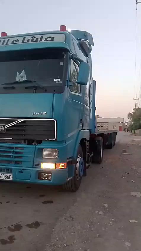 سلام عليكم سياره فالفو للبيع موديل 2000 مكينه موديل 2005 سنويه لل28 رقم دهوك للاستفسار الاتصال على الرقم ***********
