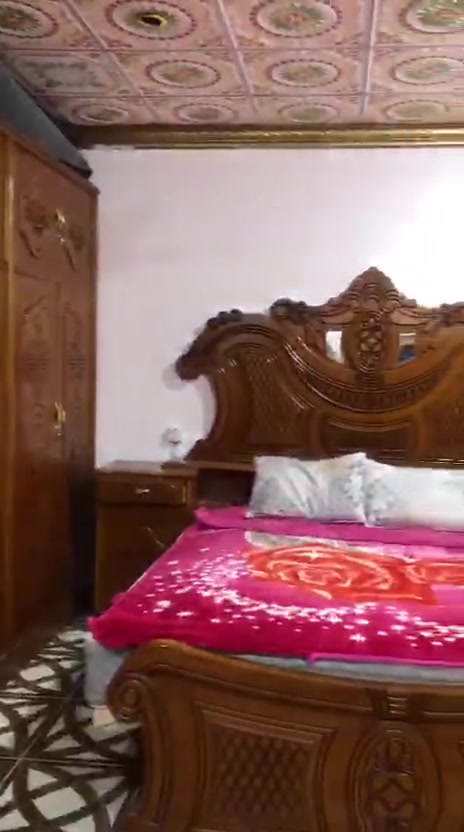 سلام عليكم غرفه نوم للبيع السعر مليون وسبعميه وبيه مجال الغرفه نظيفه العنوان البصره  ‏‪***********‬‏   ‏‪+9647718053658‬‏
