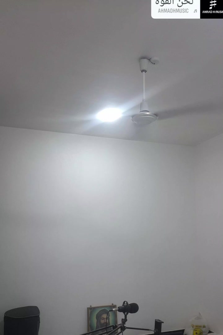سلام عليكم البيت للبيع مساحه 130متر طارق زرعي سنه 25 تحويل باسم المشتري شارع 100 ورا محطه الاضواء بنيان درجه اولى رقم هاتف *********** واتساب السعر 77 وبي  مجال بسيط
