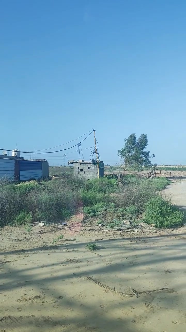 سلام عليك دوانم للبيع حسب الطلب والطقطيع الموقع بغداد بعد الجسر  الفرنسي على ام العبد  قرب الصحابي عبد الله ابن الخباب  مقابل المنتزه مجود من دونم ال 6 دوانم  الدونم  سعره 26  مليون  موجود بي كهرباء  وماء بير وحلو  الرقم ***********  واهلا وسهلا
