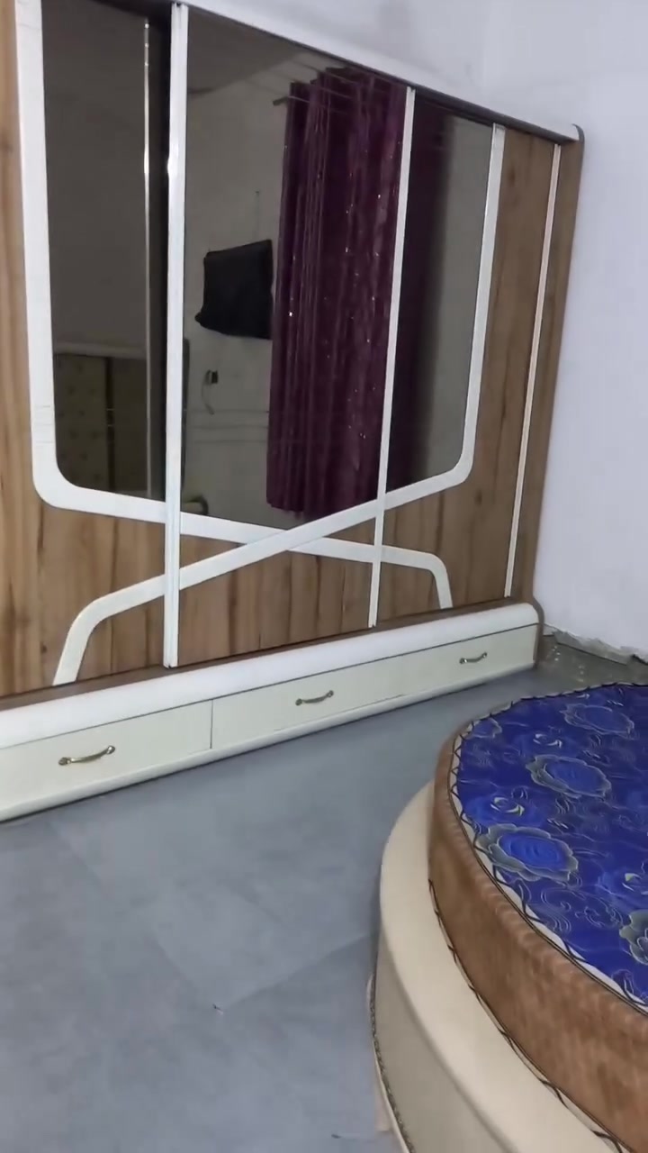 السلام عليكم غرفه ب 700 ***********
