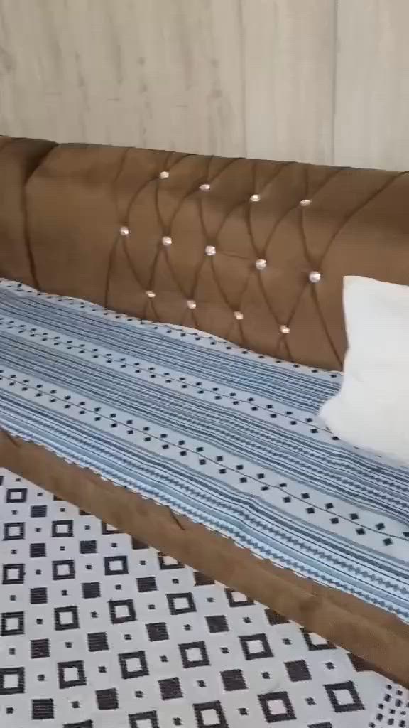 ديوان للبيع والله اخذته من بغداد الله شاهد  هو كلفني 325 هسه اريد ابيعه 250 لا ن اريد اشيل


**إذا كنت صاحب هذا الإعلان وتريد حذفه لأي سبب، رجاءا أرسل رسالة إلى الدعم الفني**
