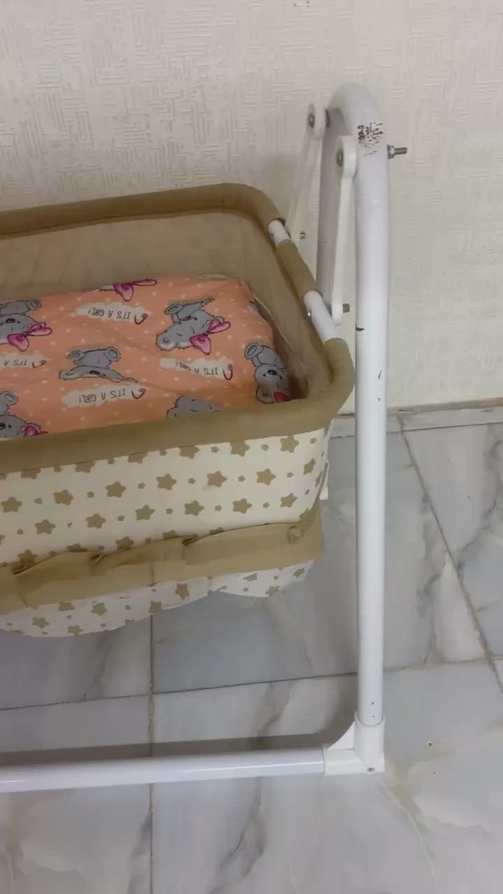 عندي  كاروك اطفال من حديث ولاده لعمر٢سنه فقط يحتاجله غسل مع دوشك  وناموسيه  بسعر٢٥وهديه  حجله طفل تساعده على المشي


**إذا كنت صاحب هذا الإعلان وتريد حذفه لأي سبب، رجاءا أرسل رسالة إلى الدعم الفني**