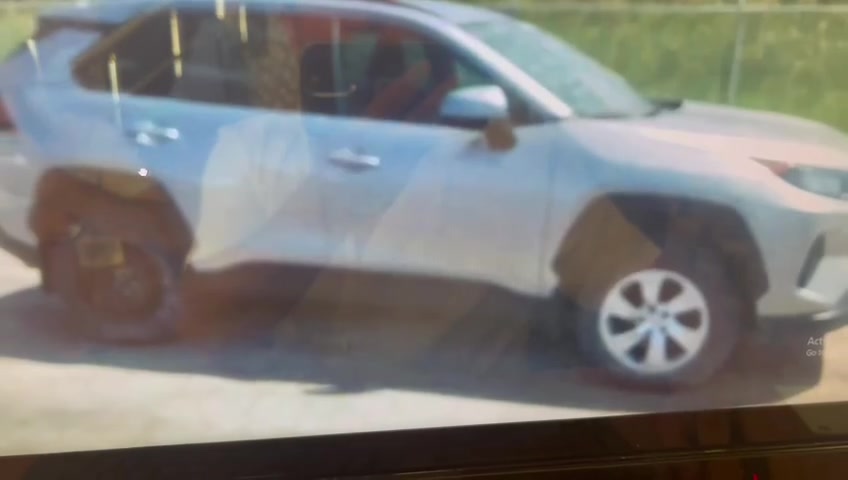 السلام عليكم 
راف فور موديل ٢١ ماشية ٦١ فئة LE وارد كندي 
رقم دهوك 
الحادث موضح بالصور مع وجود بعض الملاحظات عند الاستفسار يتم توضيحها 
عنواني بغداد / الشعب 
***********
