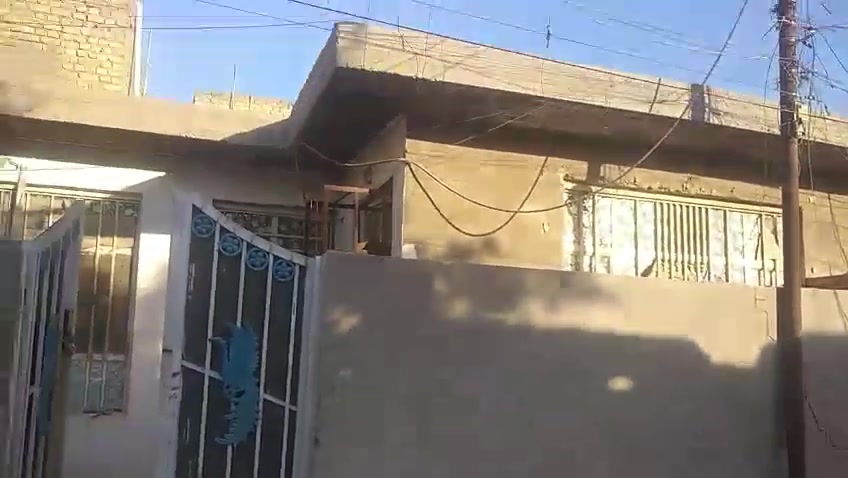 السلام عليكم
 بيت لبيع مساحه 100 قريب جدا عله الشارع الفرع الي قبل المجلس البلدي خلف شارع المختار  بيت كامل حاليا متروك الي ياخذه كبل يكعد بي السعر 40 مليون للستفسار  اتصال عله الرقم *********** اني مكلف بل نشر
