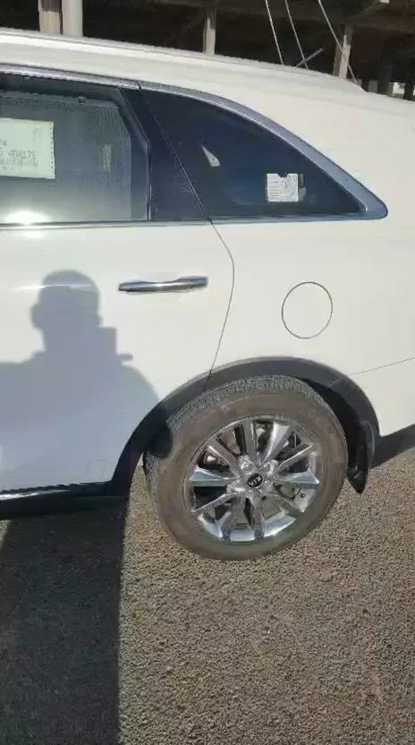 للبيع سورنتو موديل 2018 فول مواصفات  6 استندر  كفاله سيارة خليجي بسمي تحويل مباشر السعر 248 مجال قليل مكانه واسط اتصال/ ***********
