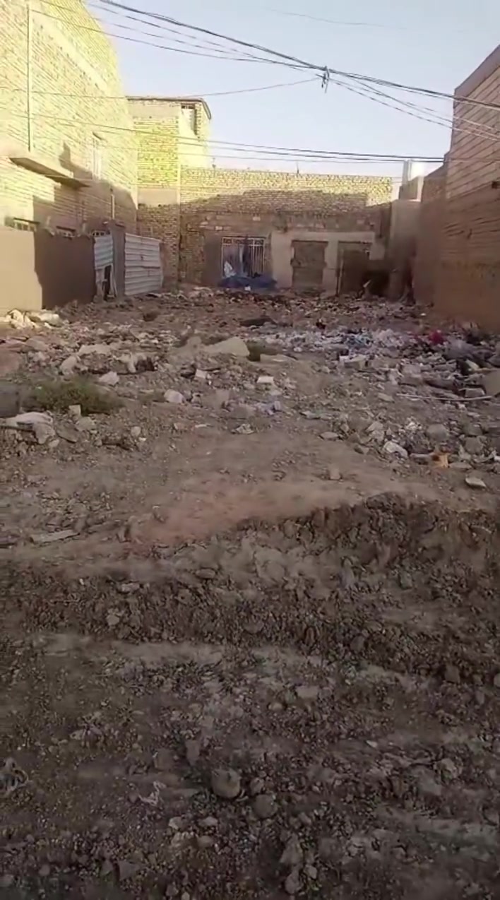 قطعة للبيع مكان حله قرب شارع 80 نجف مساحة 250متر طابو صرف 

لتواصل والاستفسار (***********)
