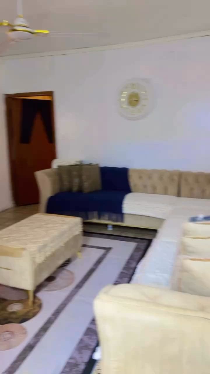 مرحبا تخم ٦ امتار ديوان صار سنه من سويته مابي اي ضرر جديد بس يحتاجله تنظيف ويا طبله
٣٥٠ الف سبب البيع تغير مكان بغداد الشعب

وميز بلازمة مابي اي ضرر جديد ٨٠ الف وبي مجال


**إذا كنت صاحب هذا الإعلان وتريد حذفه لأي سبب، رجاءا أرسل رسالة إلى الدعم الفني**