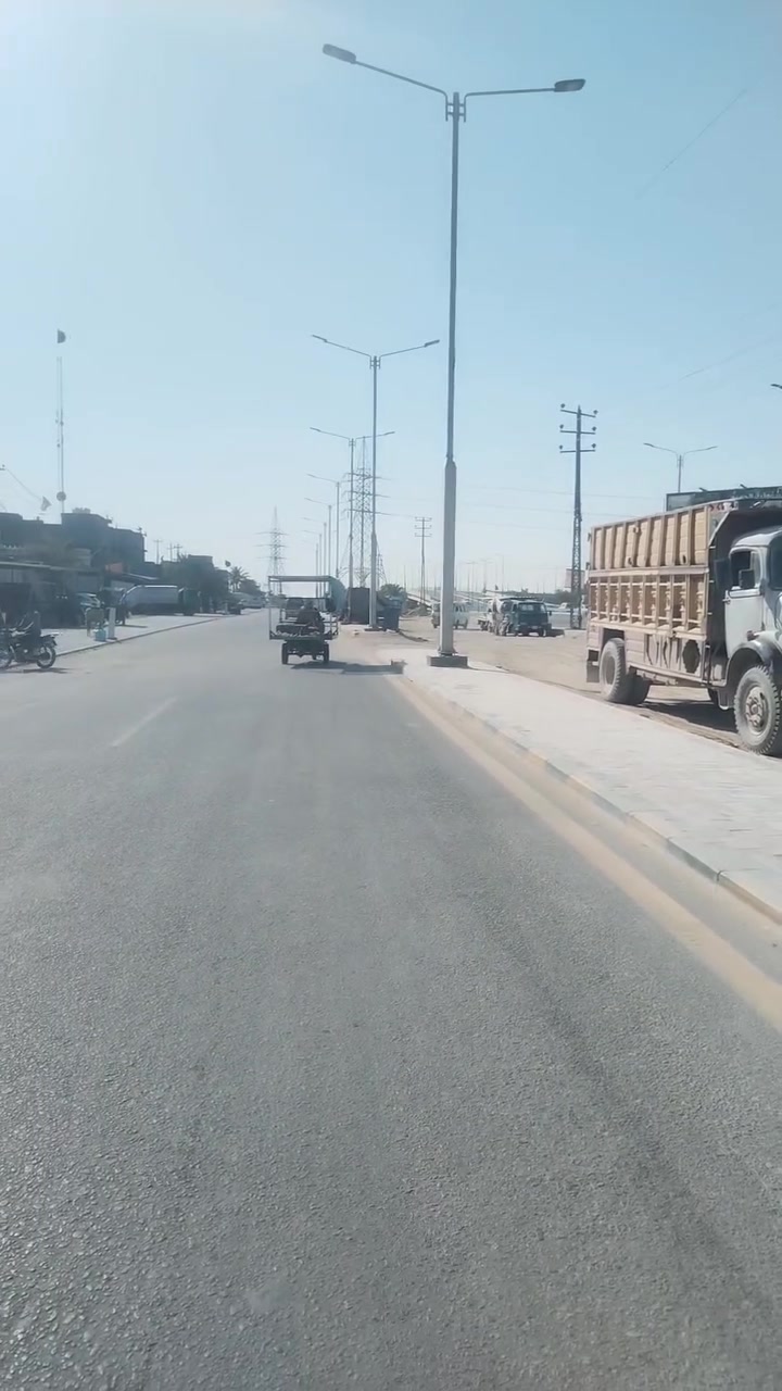 السلام عليكم بيت للبيع الرضويه الااوله مساحه متين اول متنزل الجسر قريب على مدرسه الطهار مكلف بل نشر رقم صاحب الدار ***********
