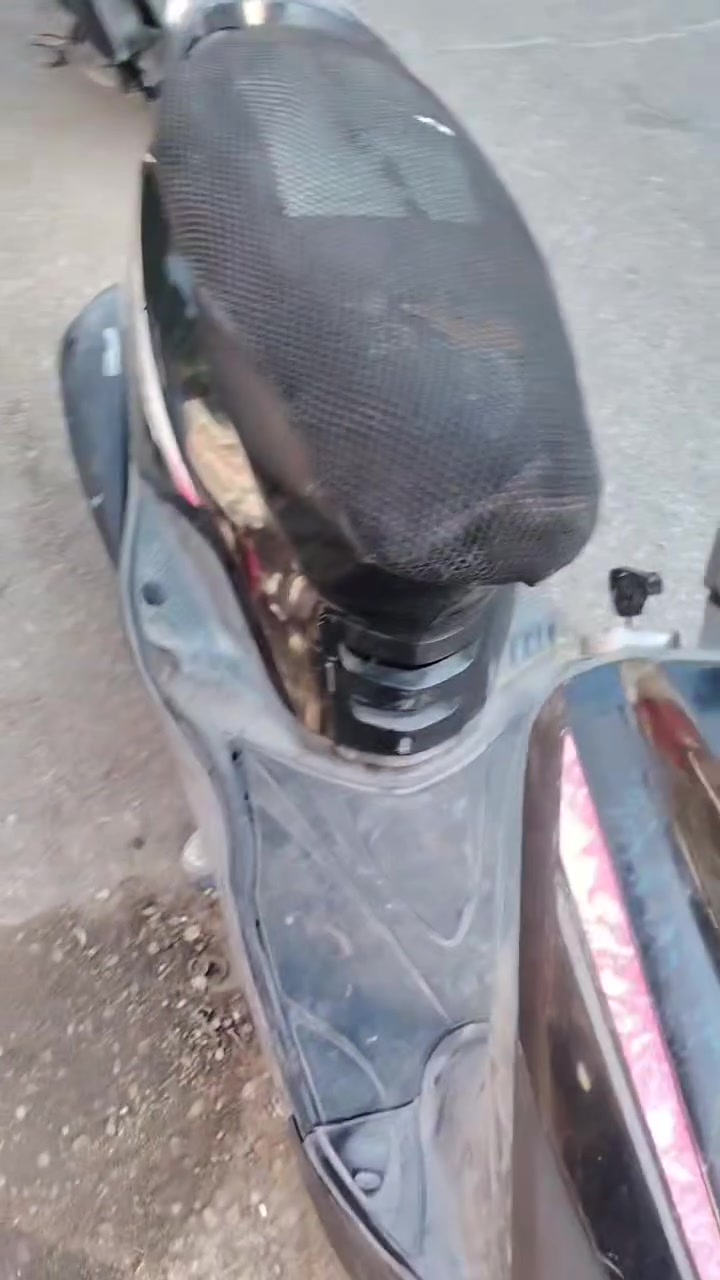 ليوم عدنه تبديل شاصيي بريز شاصي منتهي فد مره  مركز زكريا تصليح دراجات العنوان حي العامل *********** شارع التشيش
