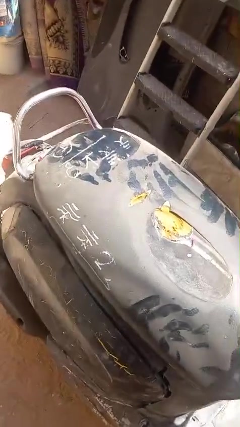 السلام عليكم بوليس كابريته مال تفصيخ قبل فتره ماخذه ب40 وسلف 55جديد وباتري جديد جانت تشتغل وطفت ابيع كوم حديد 125وبيه مجال رقمي***********
كربلاء فريحه عمود 130
