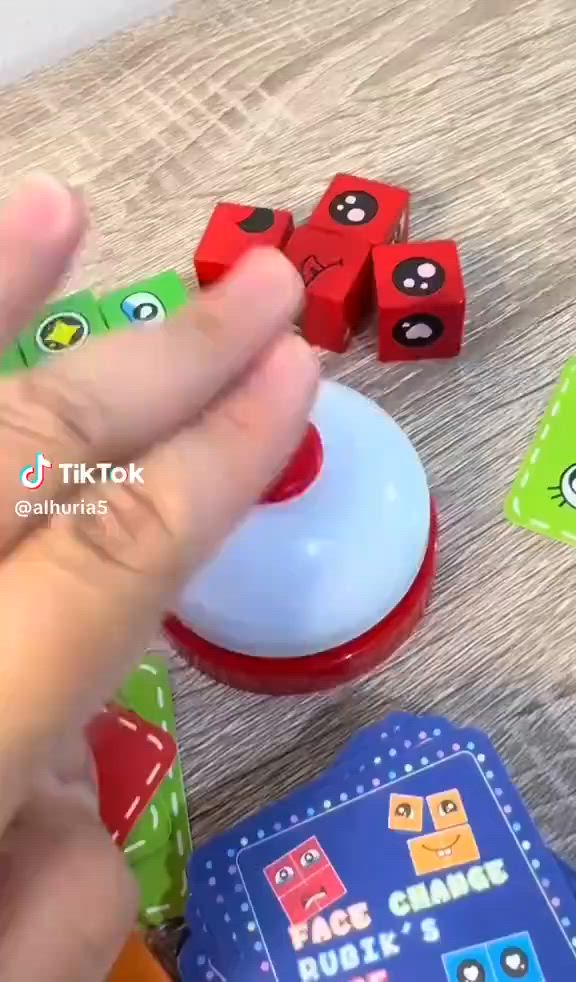 لعبة الجرس 🔔 السعر 10،000 لعبة سرعة وتركيز ممتعة، يحصل كل لاعب على مجموعة بطاقات، ثم تُكشف البطاقات في الوسط بشكل متتابع. عند ظهور عدد معين من العناصر أو تطابق شرط اللعبة، يجب على اللاعب أن يضغط الجرس أولًا. اللاعب الأسرع يفوز بالجولة ويحصل على البطاقات، وفي النهاية يفوز من يجمع أكبر عدد من البطاقات 📍العنوان :  بغداد-السيدية-شارع الضباط- مقابيل كلشي  وكلاشي- مجاور مكتب نزار للعقار داخل الفرع  🤳للاستفسار الاتصال على الرقم *********** 🚚تتوفر خدمة توصيل  5000 لجميع محافظات العراق

