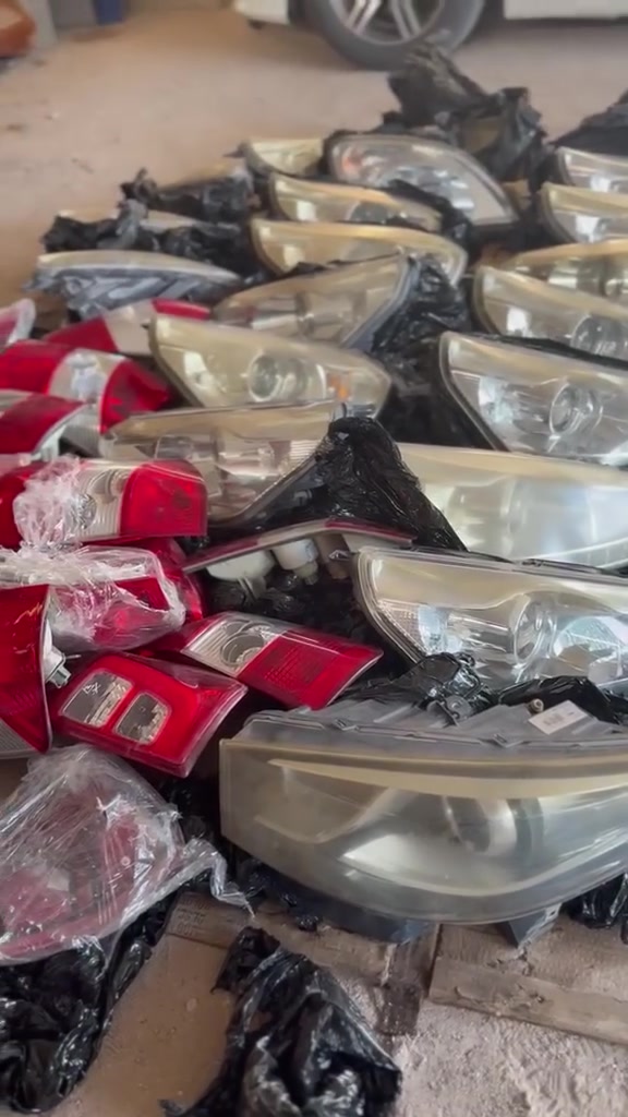 قطع غيار تيكو  اصلي من موديل 11الئ 15 ابواب جميع الالوان لايت بك لايت عطر لايت اصلي عطر مسجل 11.و15 بطاين ابواب ربل باب سفايف داخليه ثابته ترايش، داخليه تكم اماميه ووسطيه وخلفيه وبطاين جوانب صندوك وبطاين ابواب صندوك قبق محرك جميع الموديلات جام ابواب يدات ابواب داخليه وخارجيه قبق سبير قواعد سبير فانات اماميه ضفاير  دشبول ومحرك جويتر جميع الموديلات حداديه كامله فابريتر تبريد كامله  مضلات داخليه ويوجد لايت زنون اصلي للتيكو 
((للاستفسار اكثر اتصل عل الرقم او واتساب فقط غير متواجد عل الفيس)) 
(العنوان البصره القبله قرب المدينه الرياضيه قرب بوابه 10 عقارات المصطفى شارع السايدين العريض)) 
((***********)) 
((***********)) 
(ابوسيف) 
((يوجد توصيل لجميع المحافظات  ))
