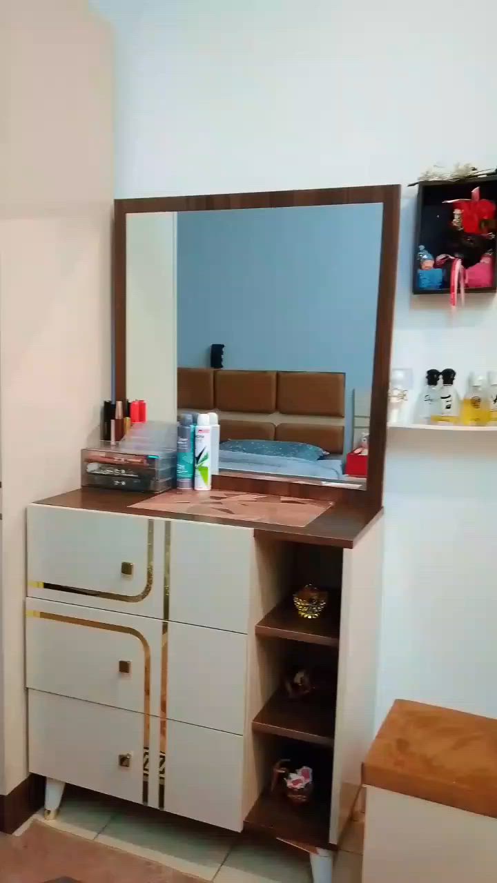 السلام عليكم 
للبيع 
#الجميع
غرفة نوم جديده تركيه ست بيبان
تخم جديد ٨ مقاعد
يعني استخدام قليل
المكان داخل مجمع بسمايه A3
للتواصل على هذا الرقم
*********** واتساب فقط
