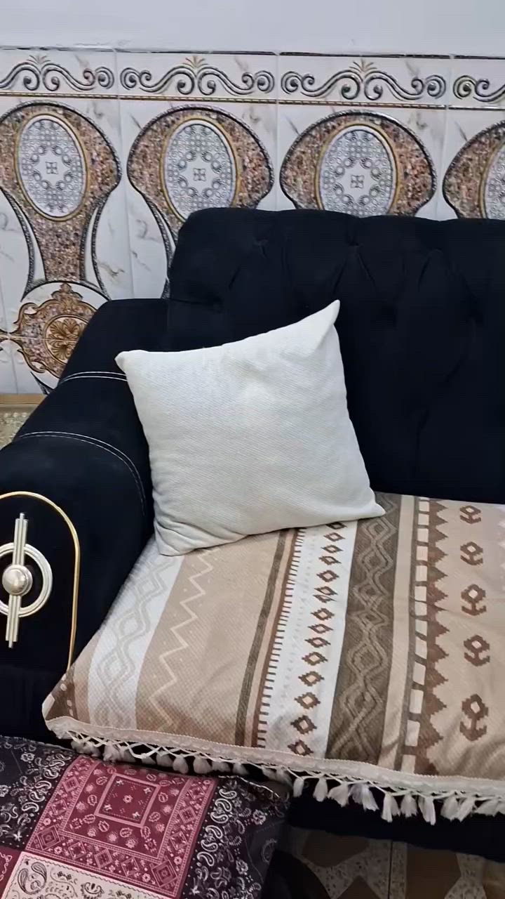 السلام عليكم تخم كلش جديد مبي اي ضرر جدا جديد للبيع مكانه ام الكبر واىغزلان رقم واتساب ***********
