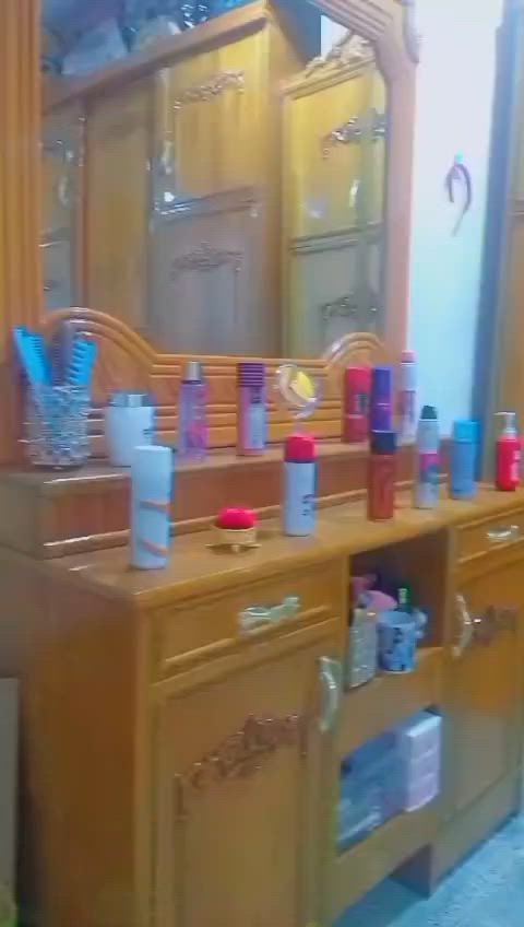 عيوني هاي الغرفه مستخدمه استخدام قليل ورايديها ب 800
