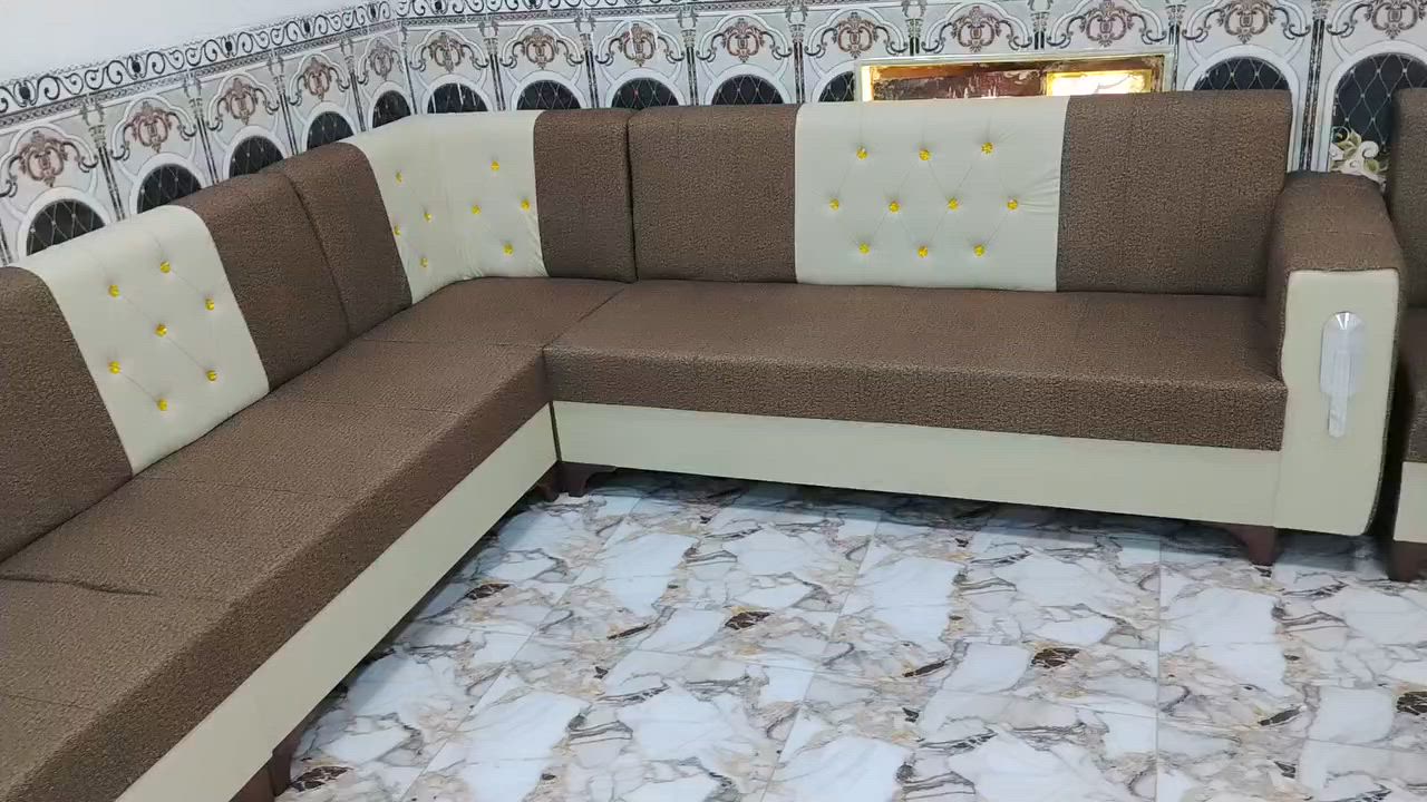 السلام عليكم ديوان عشره مقاعد جديد ما مستخدم العنوان بعقوبة صناعه الثالثه عل عثمانيه وعندي خدمه توصيل بكروه ***********
