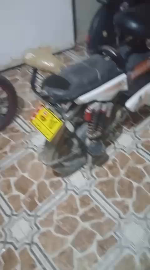 دراجه شحن للبيع  سعر 100 قفل


**إذا كنت صاحب هذا الإعلان وتريد حذفه لأي سبب، رجاءا أرسل رسالة إلى الدعم الفني**