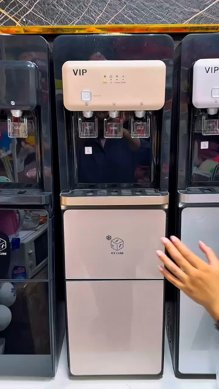 براد ماء باصدار جديد من معرض ميران  للاجهزه الكهربائية والمنزلية والموبيليات


**إذا كنت صاحب هذا الإعلان وتريد حذفه لأي سبب، رجاءا أرسل رسالة إلى الدعم الفني**