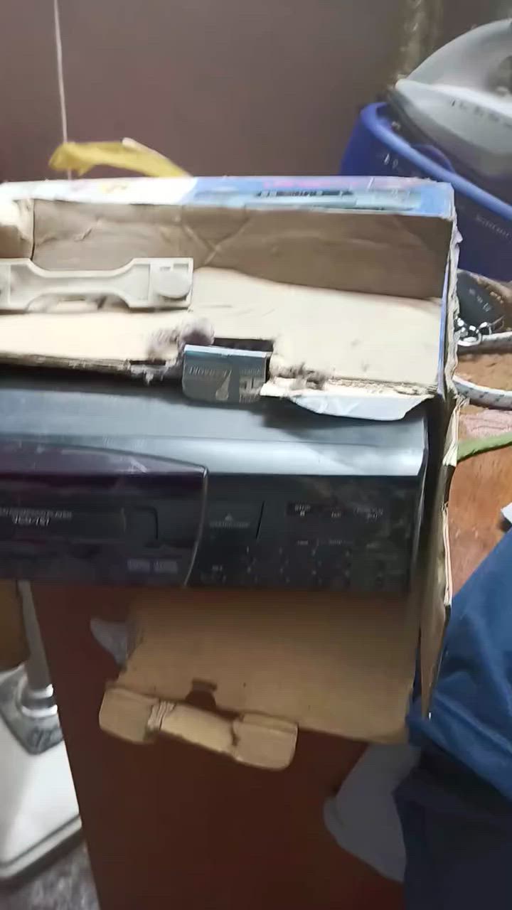 السلام عليكم جهاز سيدي ابو القرص عمره 30 سنه للبيع ونظيف كلش ***********
