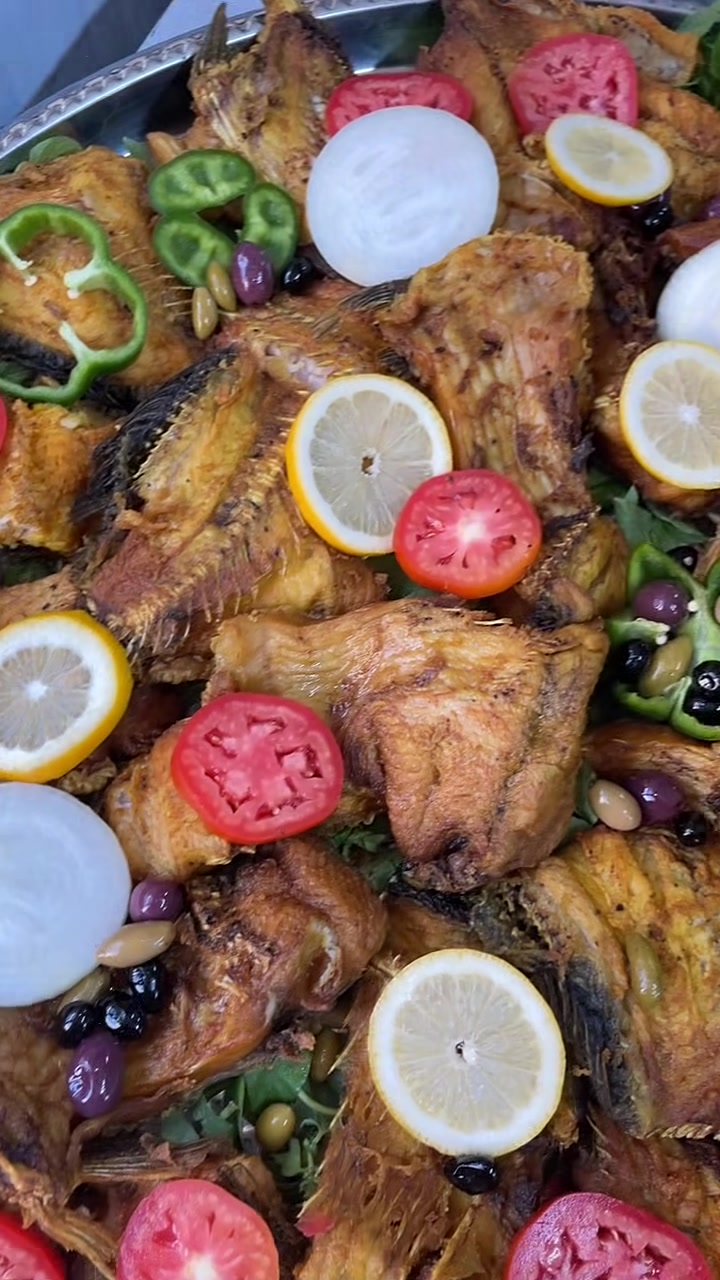 مطعم الصياد يرحب بكم 😍🌹❤️🐔🐟
بغداد _الدورة _ البعثية _ قرب القاسم مول _ مقابل مجمع السلطان 

السمك المقلي 😍😍🐟🐟❤️❤️ 

يوجد خدمة توصيل 
***********
***********

 #الدورة #البعيثه #مطاعم_بغداد #اكبسلور #السيدية
