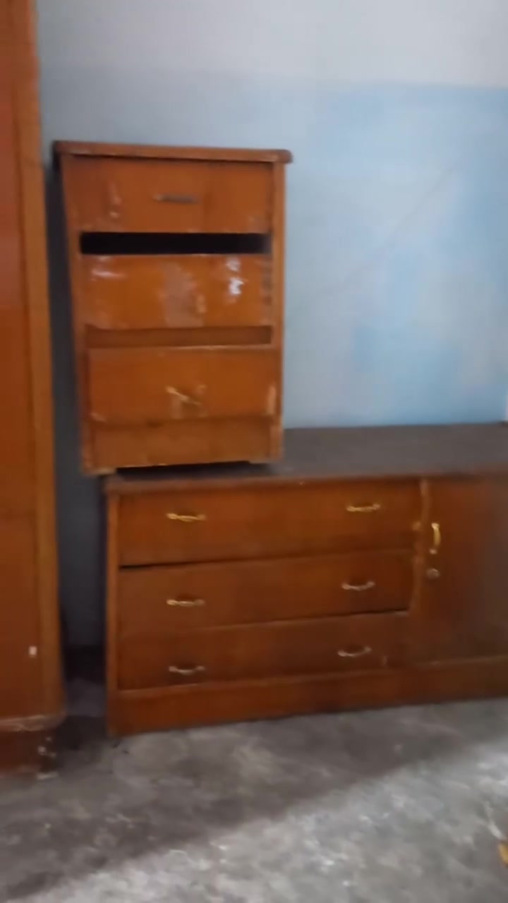 السلام عليكم
غراض بيت للبيع مستعجل عليهه
للاستفسار اتصل على الرقم ***********
