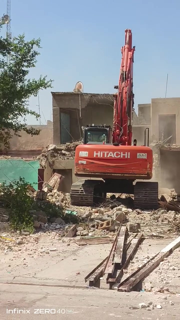 تفليش الدور والبنايات القديمة  بموادها  بس المواد ورفع الأنقاض  في كافة أنحاء ديالى للتواصل : ‏‪ ***********
