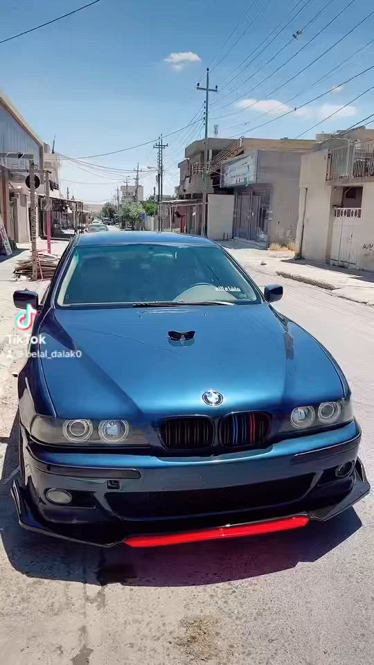 سەرەتا بەناوی خوای گەورە 
بیئێم سەقەر مۆدیل 2001 
مەکینە 528 
گێرو مەکینە بەشەرت
سعری 45 گلا معامەلە گۆرینەوە دەکەم لەسەر دلگرتن 
تەبریت لە سەر سویچ ساردو گەرم بەشەرت
سەیارەکە مەنەفیستە مەنەفیستەکەی بزر بوە 
بە علوج دەی فروشم بەشەرتی کیشەی مەدەنی
سەیارەکە فول فولە بەس سلایت نیە
سەقفو حیزام بشرت دەعمو لیدراو بشەرت 
سەیارەکە لۆک لۆکە وەک سفر وایە 
شوین کۆیە موشتەری تەلەفون بکە: ***********
