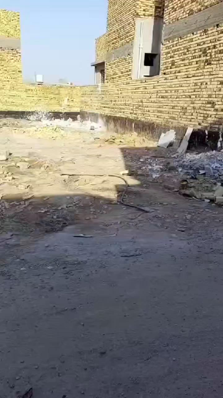 قطعة ارض للبيع طابو زراعي سند 25 المساحة 200 م وجه 10 نزال 20
العنوان شارع الطهمازية مقابيل فرن رشاد قرب سيد غسان 

كافة الخدمات متوفرة مثل موضح بالفيديو 

السعر 30 قابل للتفاوض 

*********** الاستفسار
