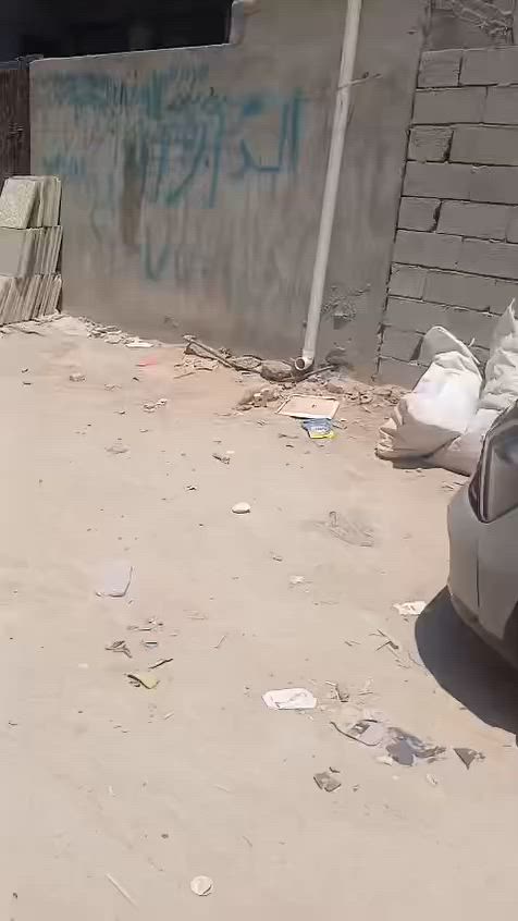 بيت للبيع 50 متر زراعي الشرطه الخامسه خلف سوق رضا البيت طابقين مثل ما موضح بالفيديو السعر 33 مليون وبي مجال للشراي للاستفسار الاتصال على الرقم واتساب او على الرصيد متوفر ***********

