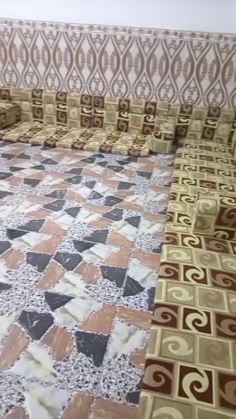 السلام عليكم عليكم جلسه عربي سبع قطع إسفنج ضغط مو سوكي السعر 250 نهايتا قفل مكاني حي الحكيم ***********
