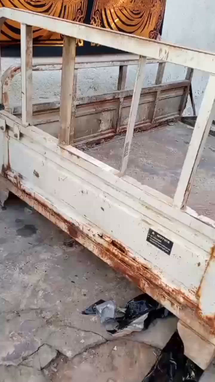 عندي هاذه بدي موديل17 يرادله تعمير البيع +عماريه نضيفه ناصريه 
***********
