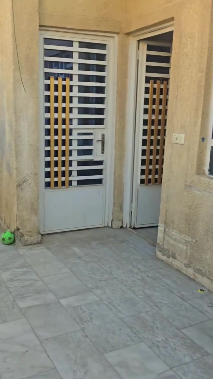 دار للبيع ركن تجاري شارع  ابو هاتو مسحه ١٠٠ 
الستفسار ***********
