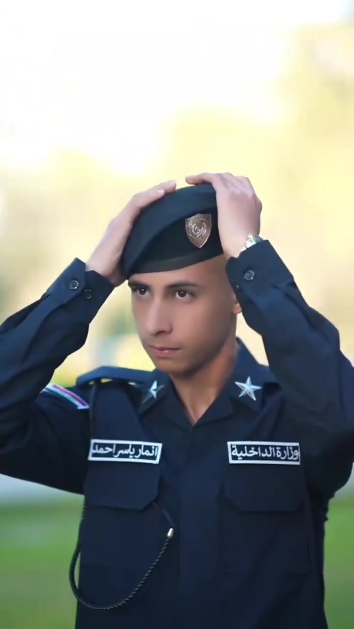 هيبة التخرج توثقها عدسة الإبداع 📸  
​إلى ضباطنا الأبطال، ملازمينا الجدد.. مبارك تخرجكم.
لأن لحظاتكم تستحق أن تبقى خالدة، نعلن عن فتح باب الحجز لجلسات التصوير الخاصة بتخرجكم.
نتميز بالدقة، الفخامة، واللقطات التي تعكس فخر هذا اليوم.
​✨ المصور كاظم الموقر 
نستقبل كافة المناسبات والجلسات الخاصة.
لا تدع اللحظة تفوتك، احجز جلستك الآن وتألق في صورك.
​🔗 [رابط القناة  المصور كاظم الموقر https://t.me/kkkjpm
/رقم الهاتف***********]
📍قضاء سومر -الديوانية
