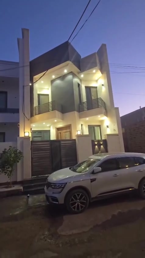 🏡 فرصة مميزة لامتلاك بيت العمر في الحلة

إذا كنت تبحث عن منزل حديث يجمع بين الموقع المميز، جودة البناء، والتصميم العصري، فهذا العرض يستحق اهتمامك.

📍 الموقع:
الحلة – حي الصحة، داخل فرع مدينة مارينا المائية، مقابل الشارع المؤدي إلى جسر بتّة، ويبعد حوالي 100 متر فقط عن شارع الكورنيش، على شارع بعرض 10 أمتار.

📐 المساحة: 130 م²
📏 الواجهة: 6.50 متر
📄 نوع السند: طابو زراعي (سند 25)

✨ مميزات الدار:
🔹 بناء حديث (2025–2026).
🔹 تصميم عصري وتشطيبات فاخرة.
🔹 أرضيات مرمر بالكامل.
🔹 شبابيك وأبواب من أجود الأنواع.
🔹 تمديدات كهربائية ومواد إنشائية درجة أولى.
🔹 تنفيذ متقن بأعلى معايير الجودة.
🔹 موقع مميز قريب من شارع الكورنيش والخدمات.

📞 للاستفسار والمعاينة:

🏢 مكتب الإعمار للعقار والتصميم والتنفيذ
📍 الحلة – شارع 60 – داخل فرع العميد قيس المعموري – مجاور مدينة حمورابي السياحية.

📱 ***********
📱 ***********
