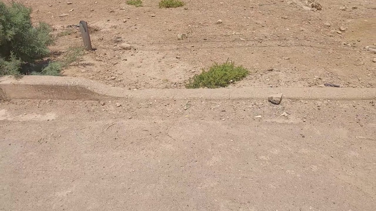 سلام عليكم قطعه ارض لبيع مساحه 100 متر مربع خدمات كامله مي مجاري كهرباء تبليط سند 25 بحي دجله كبال حي نصر السعر 20 مستعجل على بيعهه لاستفسار ***********
